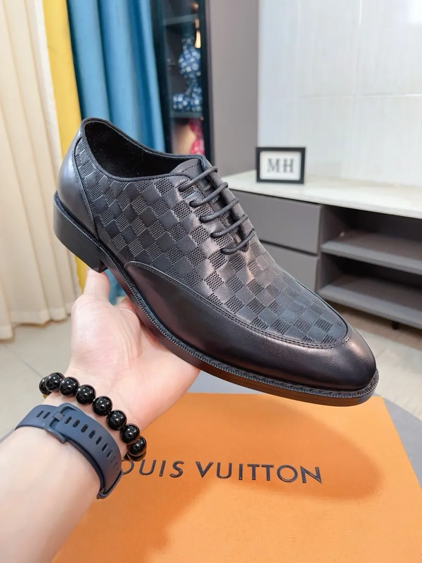 Men's shoes 💰540🌹🌹 [LV] Louis Vuitton's popular casual leather shoes 🎖Fashionable and elegant 🎖🎖Material: Original imported cowhide open edge beads, washed cowhide leather lining, original molded rubber outsole, high-end and classy, ​​elegant quality, instantly transforming into a handsome man ❤❤Standard\nNumber of sizes: 39-44, 38 45 46 customized